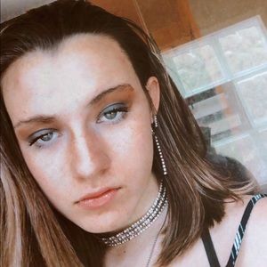 Meet your Posher, Addison